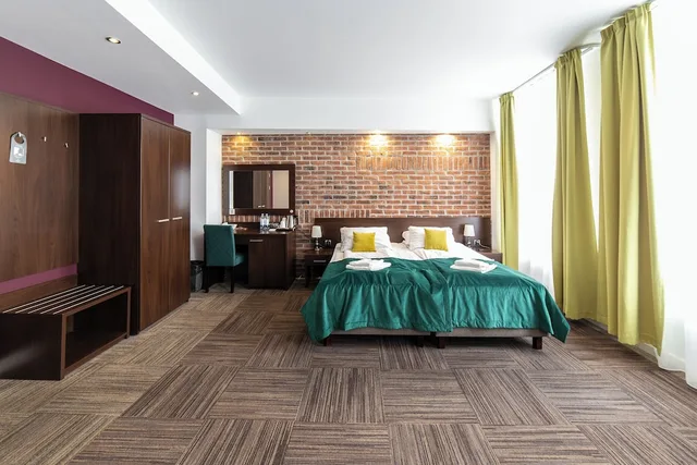 غرفة كومفورت ثلاثية بسريرين منفصلين مع أريكة، Hotel Artus 2/10