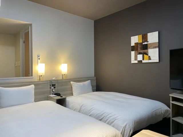 غرفة بسريرين منفصلين للمدخنين، Hotel Route Inn Shikoku Chuo 2/4