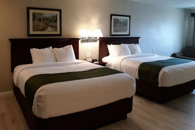 غرفة ديلوكس بسريرين كوين بمطبخ صغير لذوي الإعاقة، Quality Inn And Suites el Cajon San Diego East 2/2