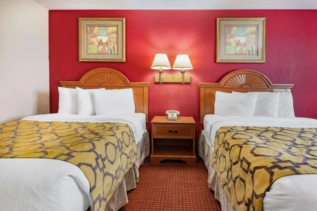 غرفة بسريرين مزدوجين لذوي الإعاقة، Baymont by Wyndham Perrysburg/Toledo 1/1