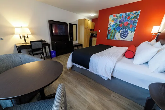 Superior, Studio, King Bed, Bath and Shower, Ground Floor، Hotel Motel Castel de la Mer 4/4