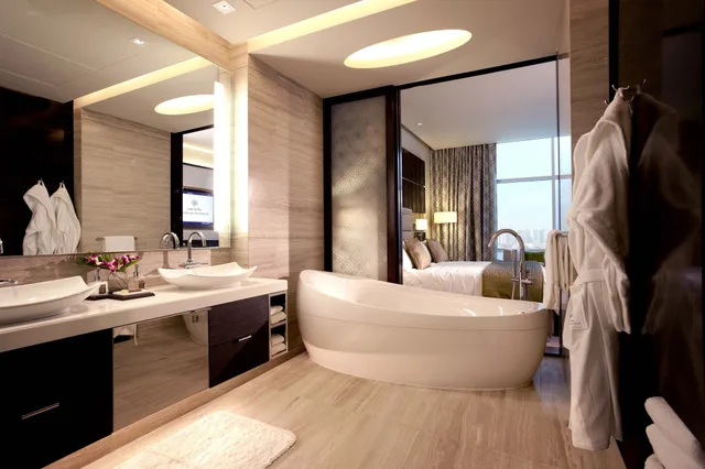 غرفة ديلوكس بسريرين منفصلين بإطلالة على المدينة، Rosewood Abu Dhabi 6/6