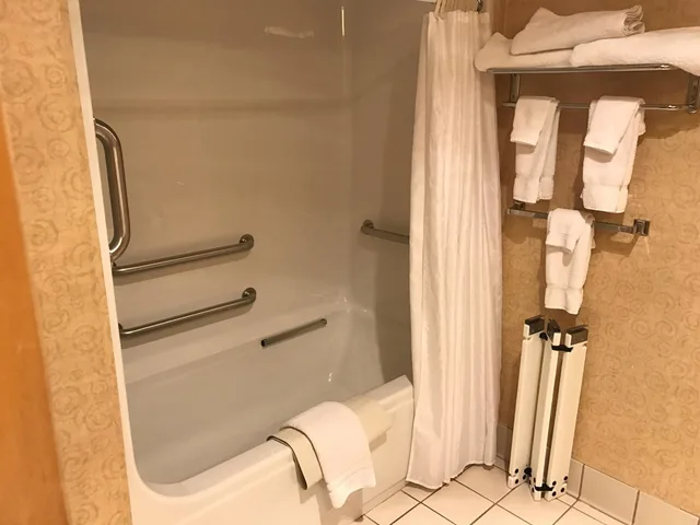 غرفة قياسية بسرير كوين لذوي الإعاقة، Best Western Plus Revere Inn & Suites 5/5