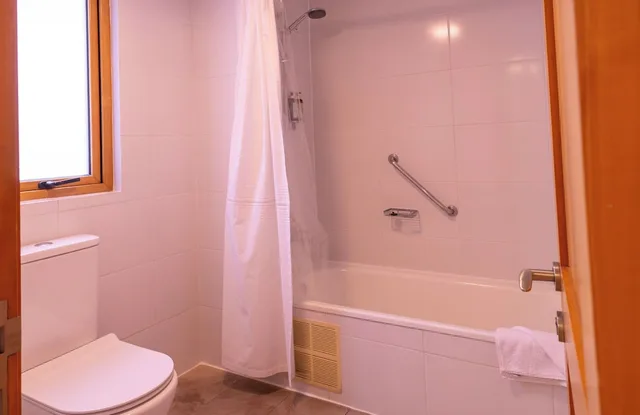 جناح جونيور بسرير كينج، Wyndham Puerto Varas Pettra 10/10