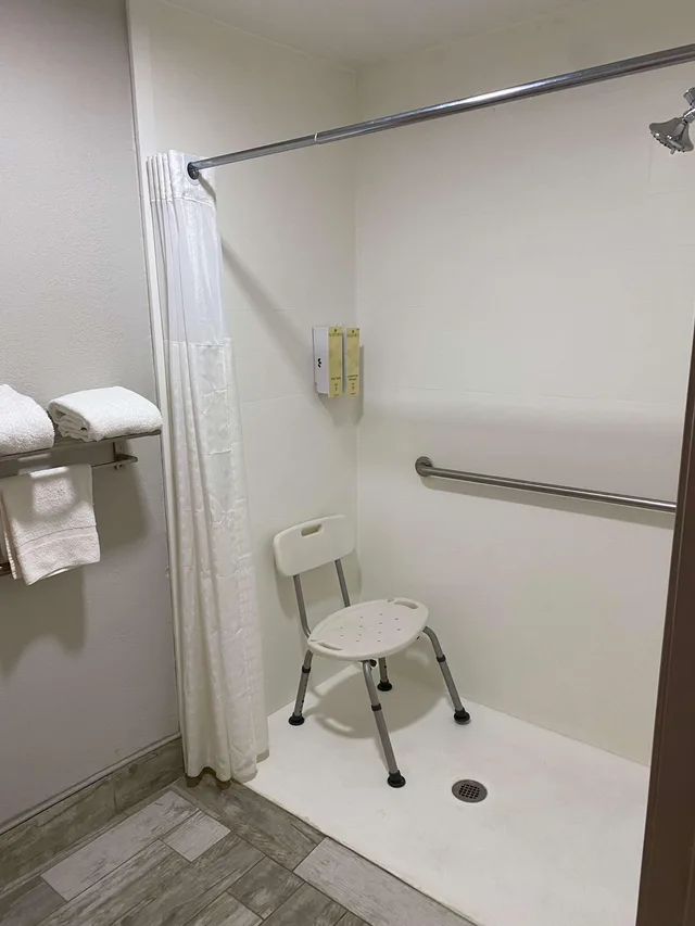 غرفة بسرير كوين، Best Western Allatoona Inn and Suites 5/7