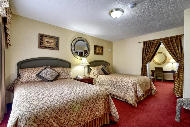 جناح بسرير مزدوج بإطلالة على الحديقة، Roosevelt Inn And Suites 2/5