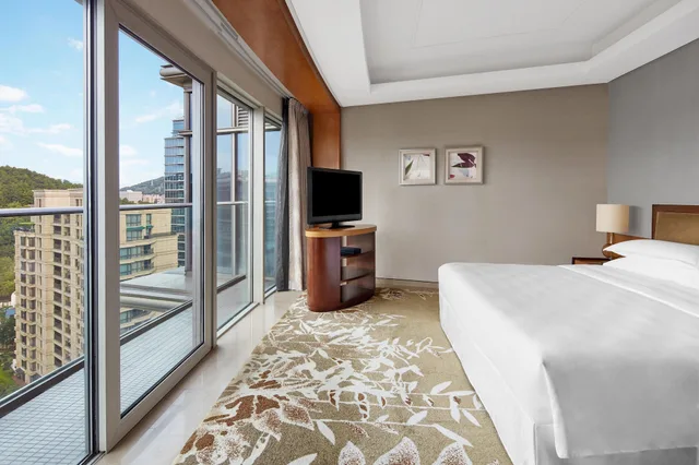 1 Bedroom, Club, Suite, Double Bed, Garden View, SHERATON QIANDAO LAKE RESORT 1/3
