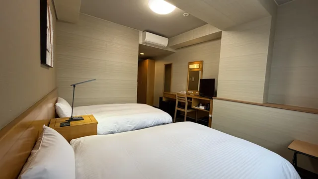 غرفة بسرير نصف مزدوج وسريرين منفصلين للمدخنين، Hotel Route-Inn Tendo 1/1