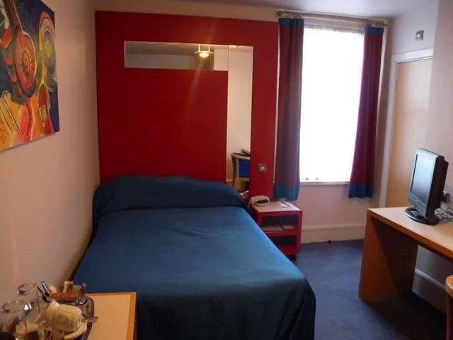 غرفة اقتصادية بسرير مزدوج، Regent Hotel 1/6