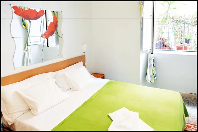 Basic, Single, Double Bed, Roman Holidays Hostel 2/5
