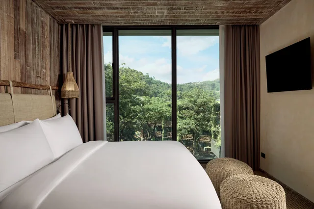 1 Bedroom, Suite, Double Bed, Pool View, Dinso Resort 3/6