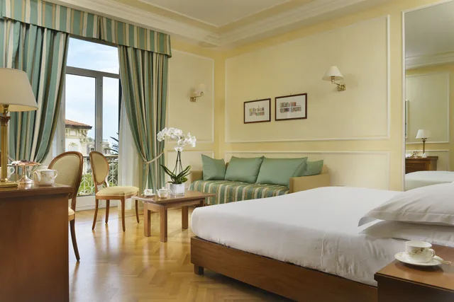 جناح جونيور بسرير مزدوج بإطلالة على البحر، Royal Hotel Sanremo 2/5