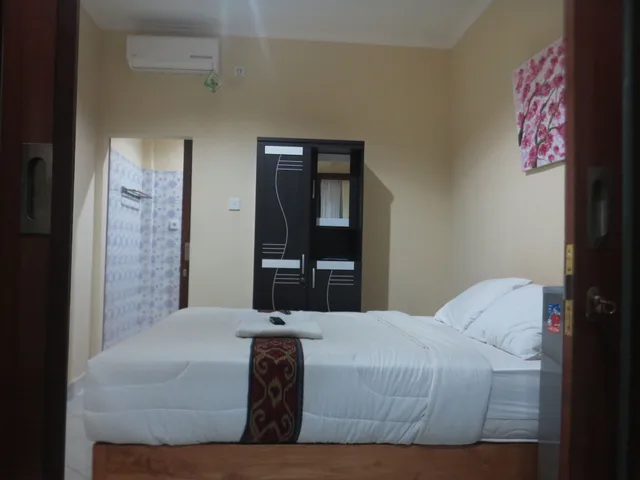 غرفة ديلوكس بسرير كوين بغرفة نوم واحدة، Sari Buana Bed Breakfast 8/10