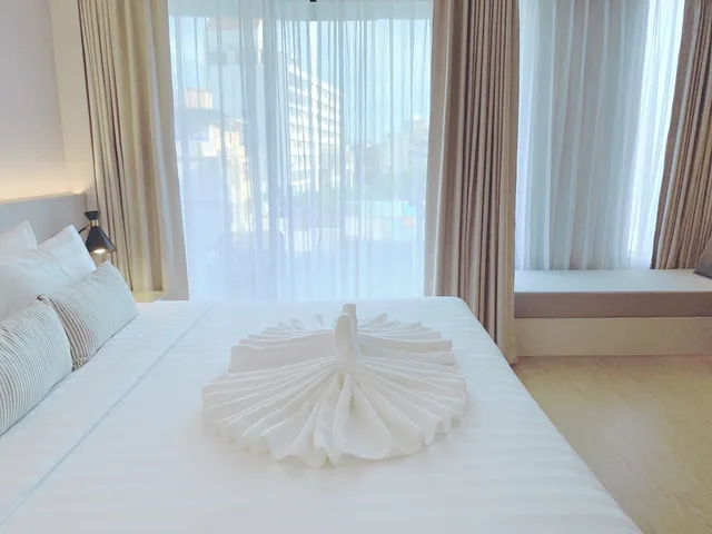 غرفة غراند ديلوكس بسرير مزدوج، Aster Hotel And Residence Pattaya 3/10