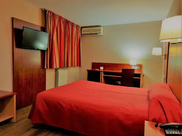 غرفة داخلية بسريرين منفصلين، Hotel Best Andorra Center 5/9