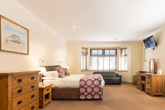 غرفة عائلية بسرير مزدوج، Belvilla Inverness Craigmonie Hotel 1/10