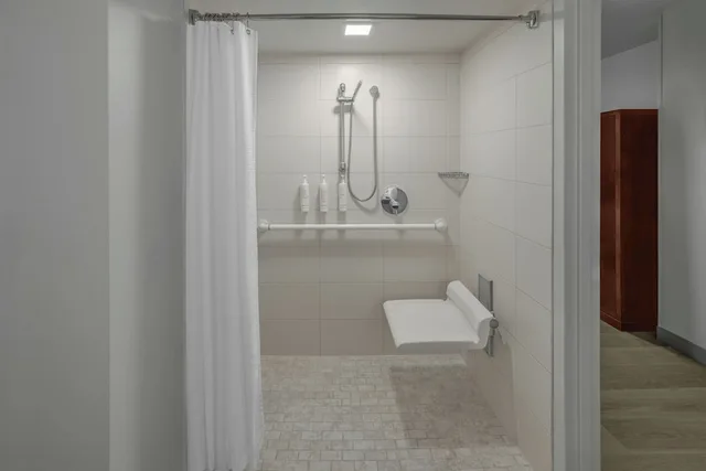 غرفة ديلوكس بسرير كينج، Hanover Marriott 8/8