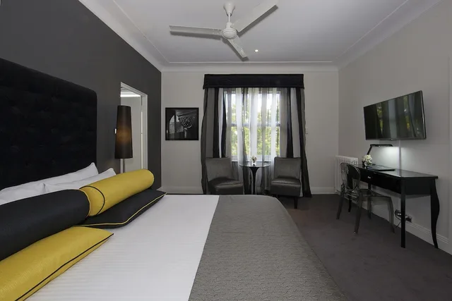 Belgravia, King Bed، Hydro Majestic 1/5