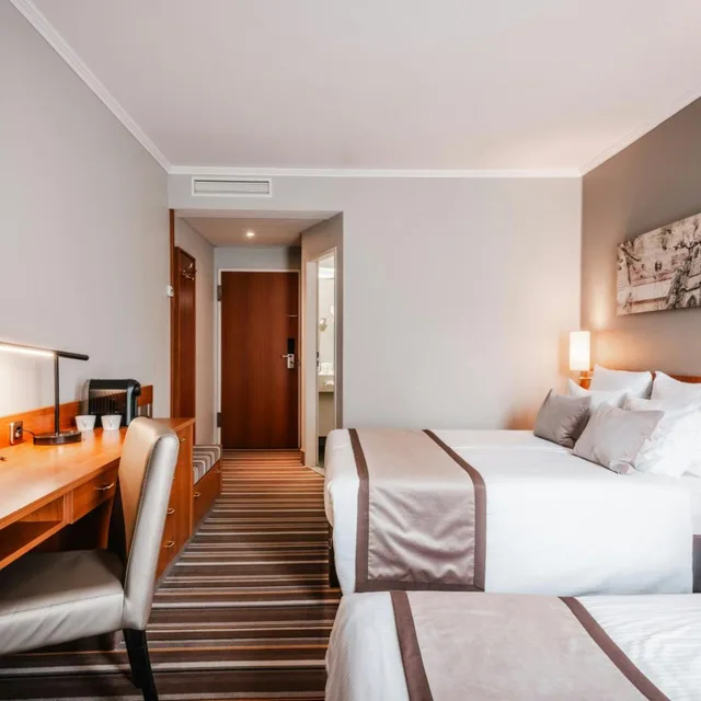 غرفة عائلية مع أريكة، Leonardo Hotel Aachen 3/9