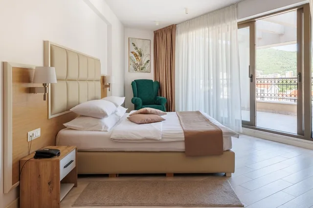 غرفة ديلوكس بسرير مزدوج بإطلالة على البحر بشرفة، Hotel KADMO by Aycon 3/10