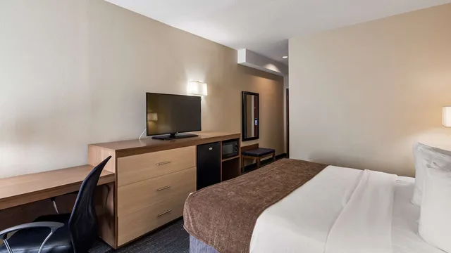 غرفة بسرير كينج، Best Western North Attleboro / Providence Beltway 5/9