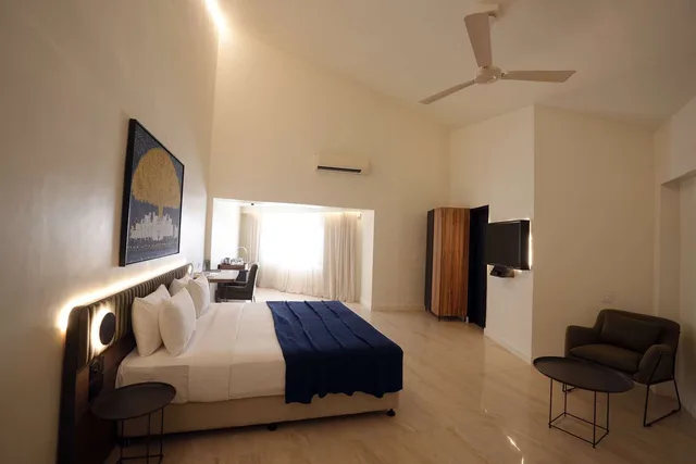 غرفة بريميوم بسريرين منفصلين بمطبخ صغير، Resort Country Club, Manesar-WorldHotels Distinctive 2/3