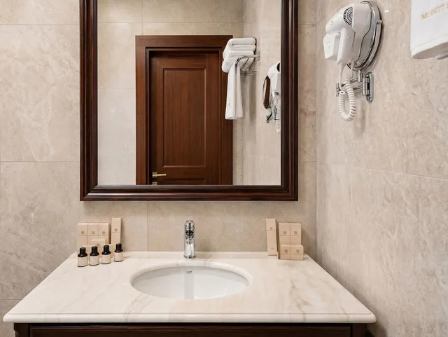 غرفة قياسية بسرير مزدوج، Midway Baku Hotel 4/10