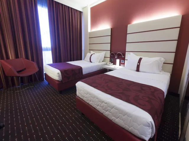 غرفة بسريرين منفصلين، Grand Hotel Mattei 2/5
