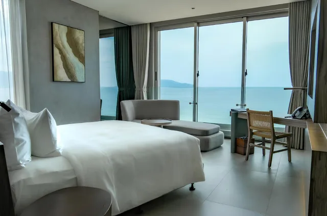 Deluxe, Double Bed, Ocean Front، M Hotel Danang 1/1
