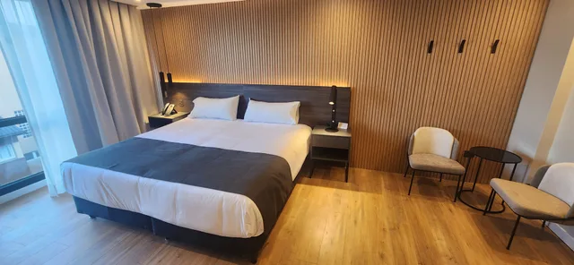 Executive, Suite, Canal Beagle Hotel 2/3