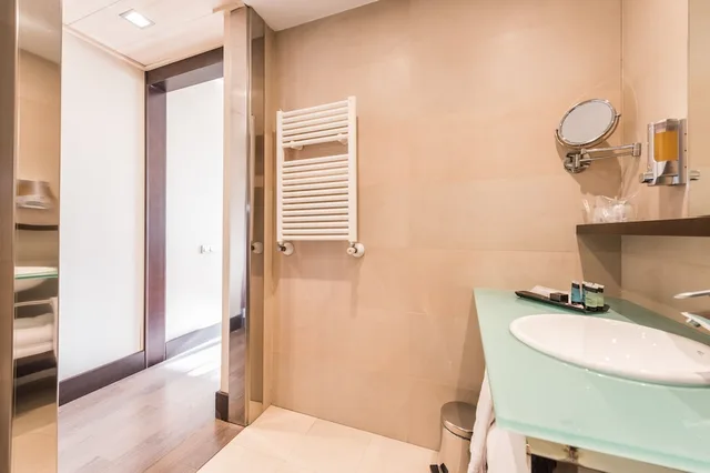 غرفة قياسية بسريرين منفصلين، Mercader Hotel 6/8