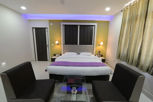 Super, Deluxe, Double Bed، HEERALAL HOTEL 3/5