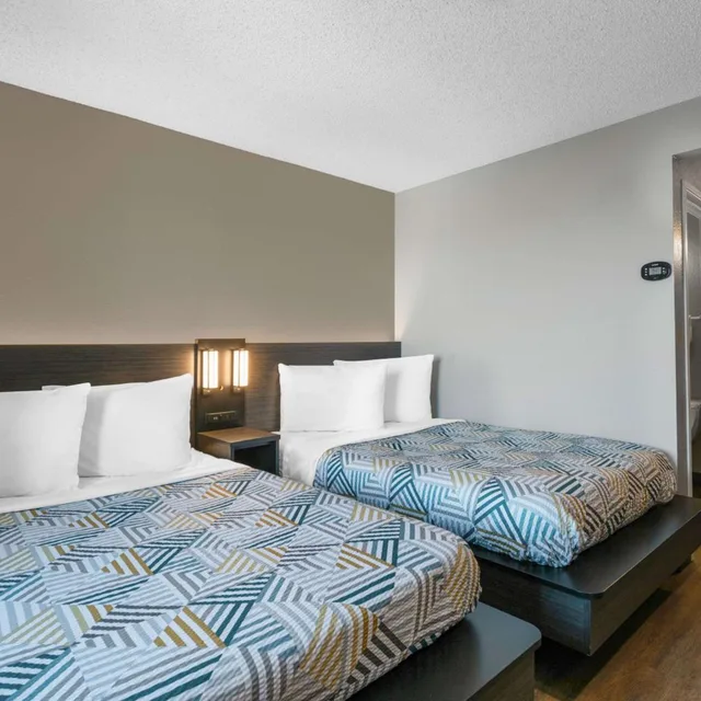 غرفة ديلوكس رباعية، Motel6 Merced, CA - North 2/10