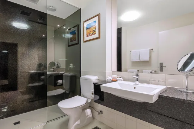 غرفة بسرير كينج وسرير كوين، Flagstaff Gardens Hotel 5/7