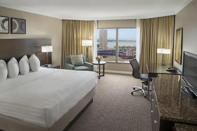 غرفة كلاسيكية بسرير فردي، INTERCONTINENTAL TORONTO CENTRE 3/8