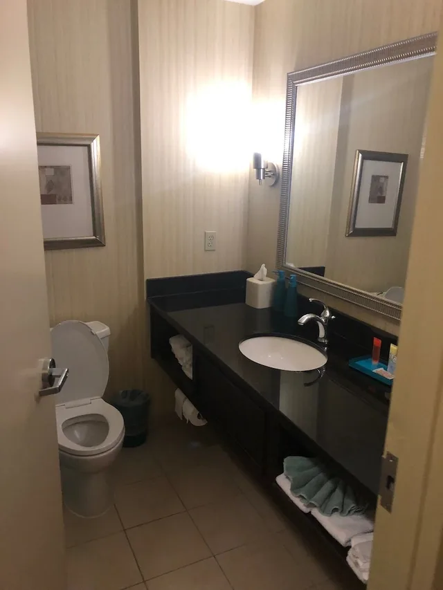 غرفة أساسية بسرير كينج، City Express by Marriott Washington, DC Northeast 2/2