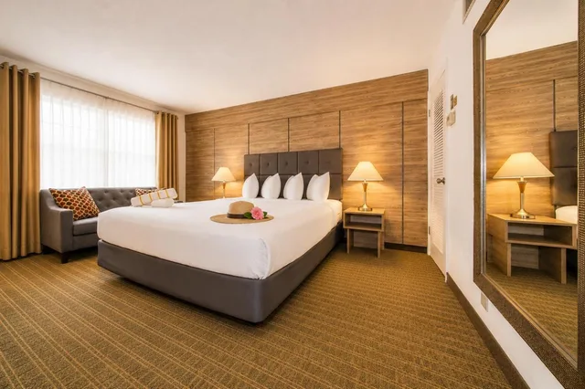 Deluxe, Studio, King Bed, Club Lux Resort By the Beach 8/10
