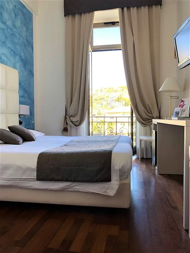 Economy, Single, Hill View، Parigi 5/6