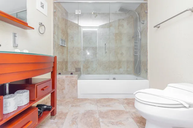 لوفت رئاسي، Girasole Apartments 8/10