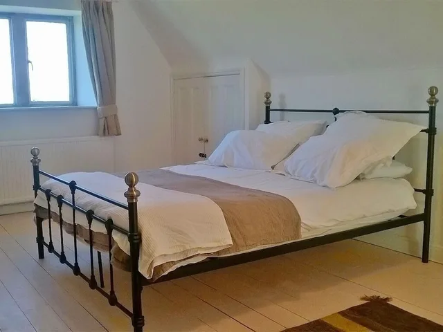 Cottage, Double Bed, Private Bathroom, Stable Cottage - Battens Farm 1/1