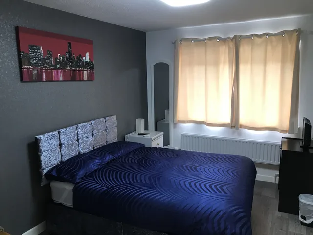 Room, Double Bed, Shared Bathroom, Sage House 1/4