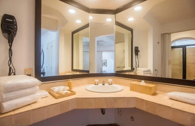 2 Bedrooms, Apartment, Ocean Front، One Beach Street Puerto Vallarta 3/4