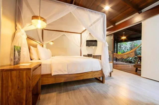 Master, Bungalow, King Bed، Chachagua Rainforest Hotel And Hacienda 3/9