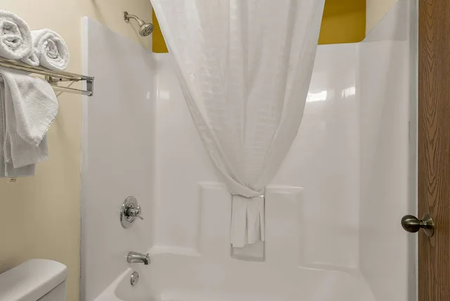غرفة بسريرين كوين، Best Western Lakewood Inn 5/5