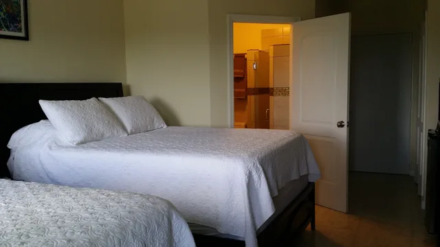 Deluxe, Studio, King Bed, Ocean View, Harbor Breeze Villas 6/9