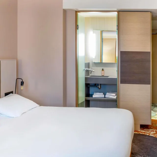 غرفة بريفيليج بسرير مزدوج بإطلالة، MERCURE AMIENS CATHEDRALE 8/10