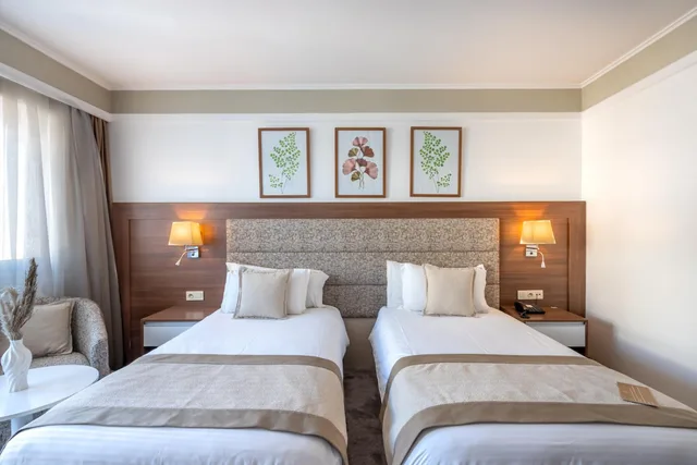 غرفة سوبيريور بإطلالة على المدينة، Kenzi Basma Hotel 1/9