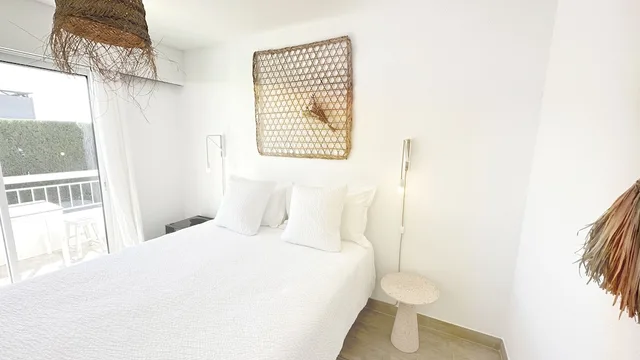 غرفة بسرير مزدوج بشرفة، Blanc Sable Hotel 2/9