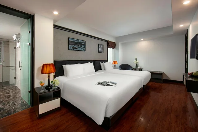 غرفة ثلاثية، Hanoi La Palm Premier Hotel & Spa 2/2