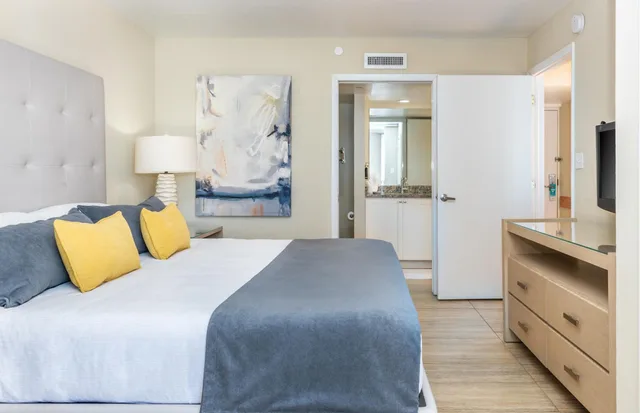 1 Bedroom, Suite, Beach or Pool View، Diamondhead Beach Resort and Spa 1/3